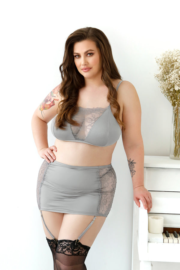 CT Lingerie CURVE gray lace bra and garter skirt on model showcasing plus size lingerie set with stockings